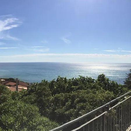 Sul Mare Con Magnifico Panorama *